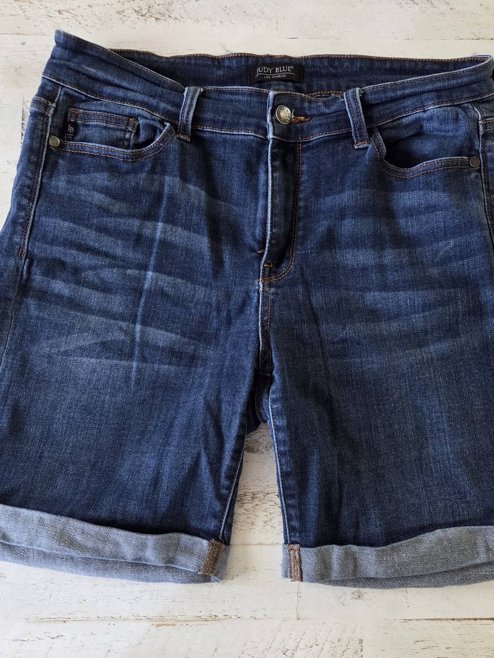 NWOT Judy Blue 7” Inseam Bermuda Denim Shorts XL
Judy Blue